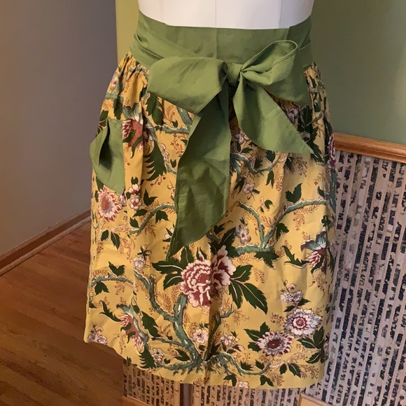 Vintage cotton floral print yellow and pea green apron
